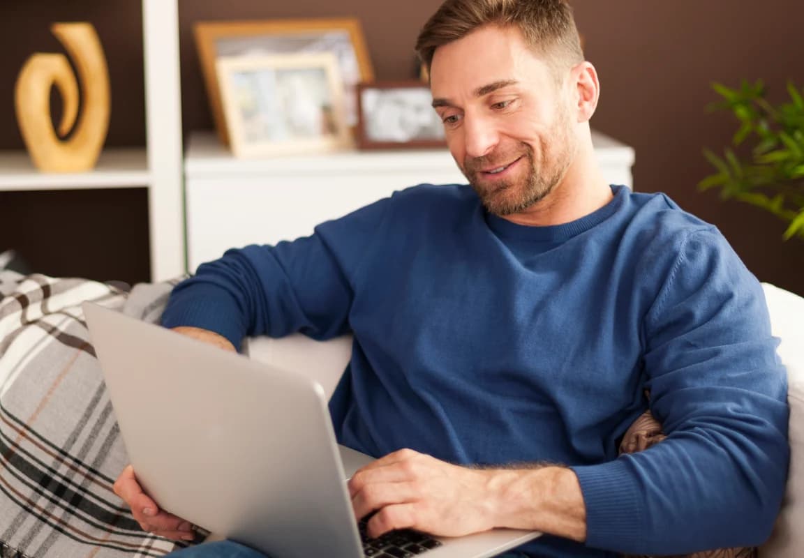 Experte verfasst eine schriftliche Wahrsagen-Beratung